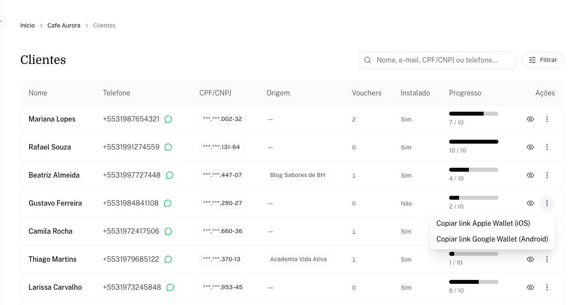 Lista de Clientes com o menu de três pontos aberto e as duas opções de link
